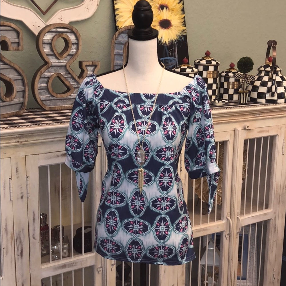 Tracy Negoshian top